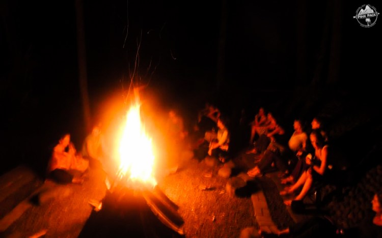 bali-yoga-teaching-laurie-pink-pack-10