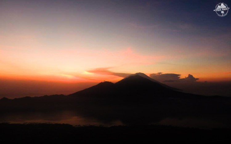 bali-yoga-teaching-laurie-pink-pack-12